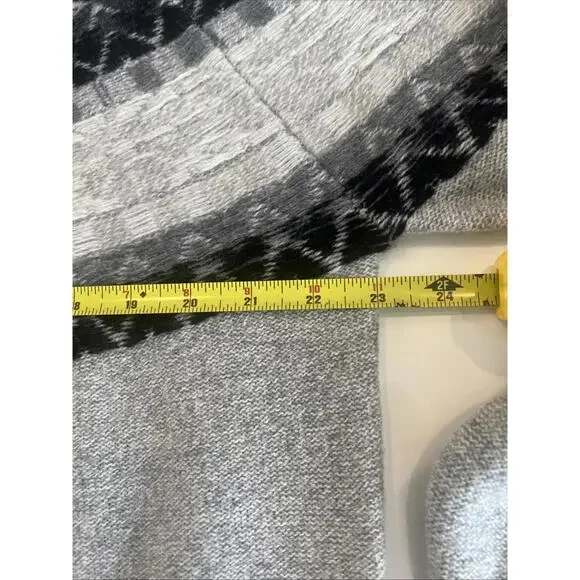 $789 officiate generale Manila Wool Sweater Size Large - Picture 12 of 14